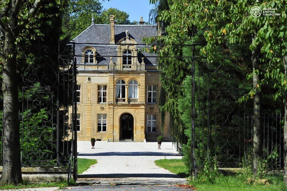 Le Domaine Chateau Du Faucon Donchery Exterior photo