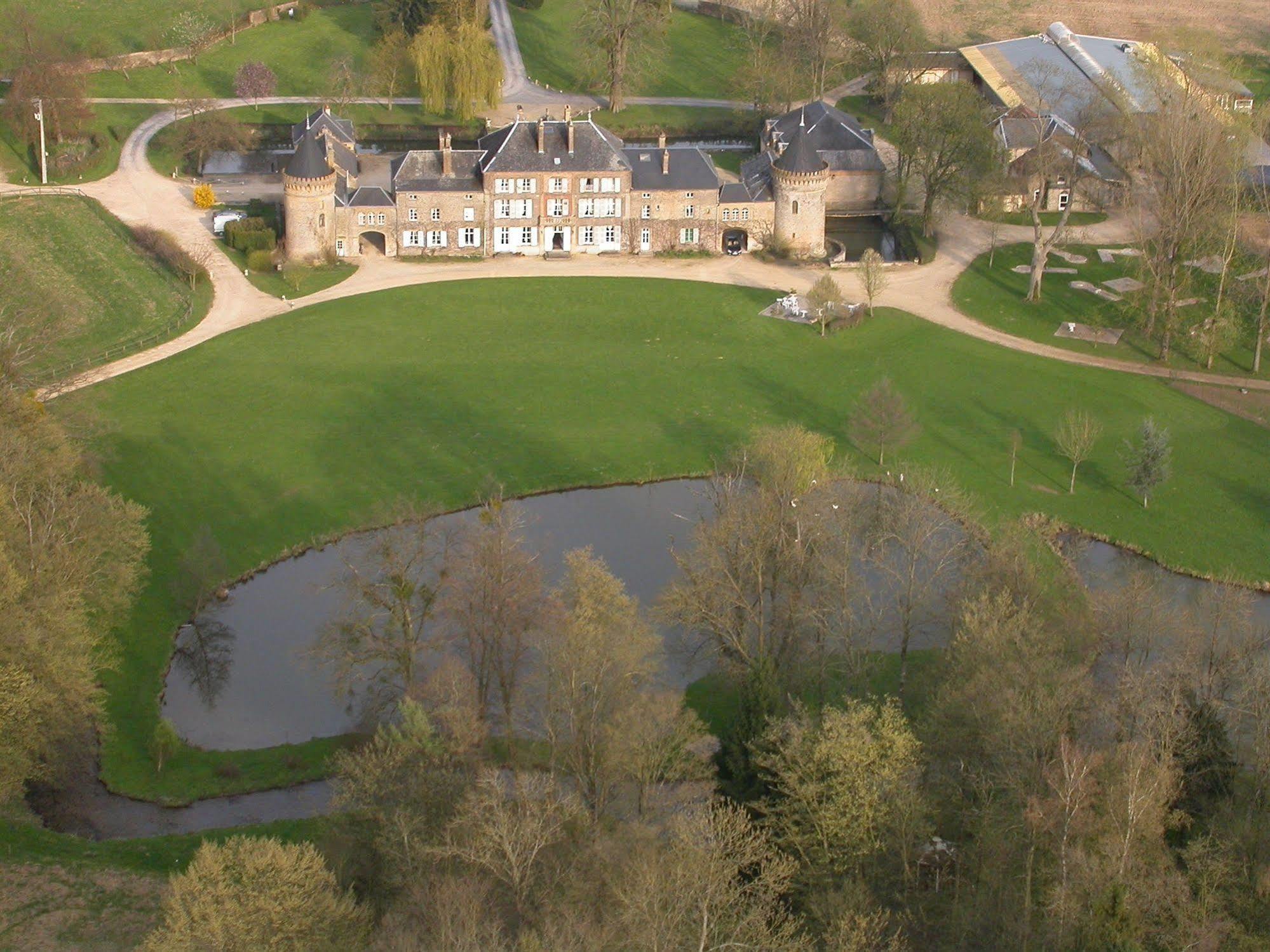 Le Domaine Chateau Du Faucon Donchery Exterior photo