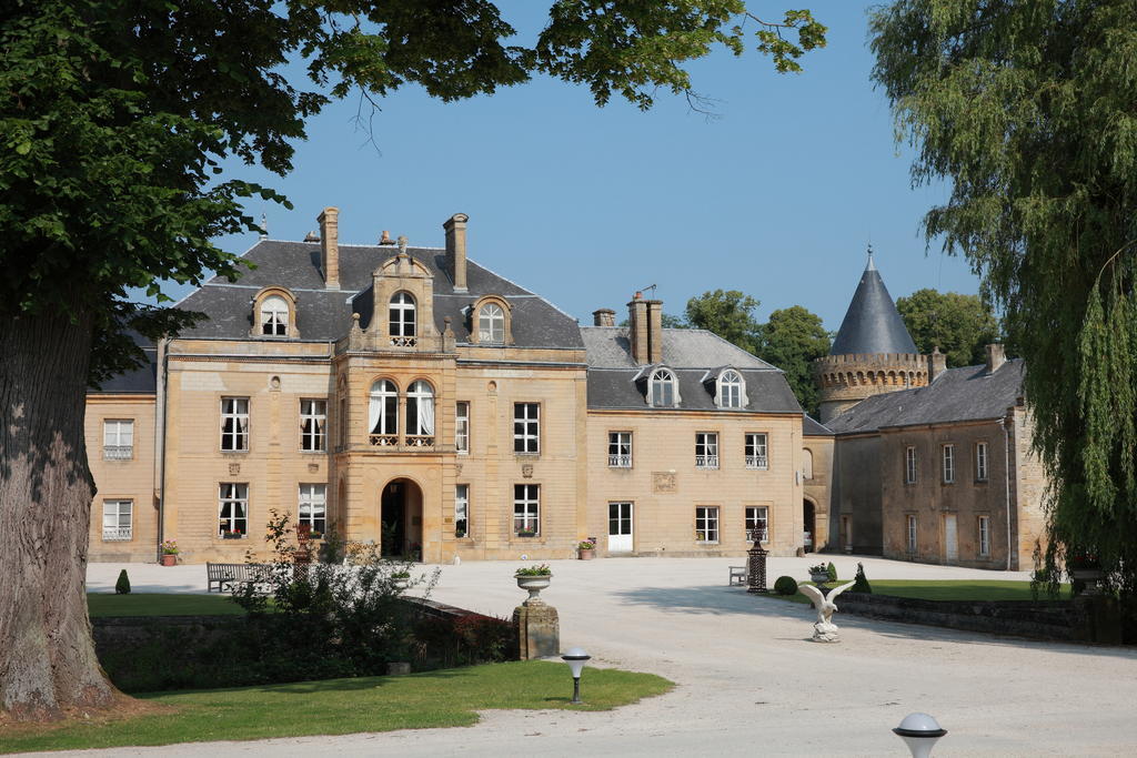 Le Domaine Chateau Du Faucon Donchery Exterior photo